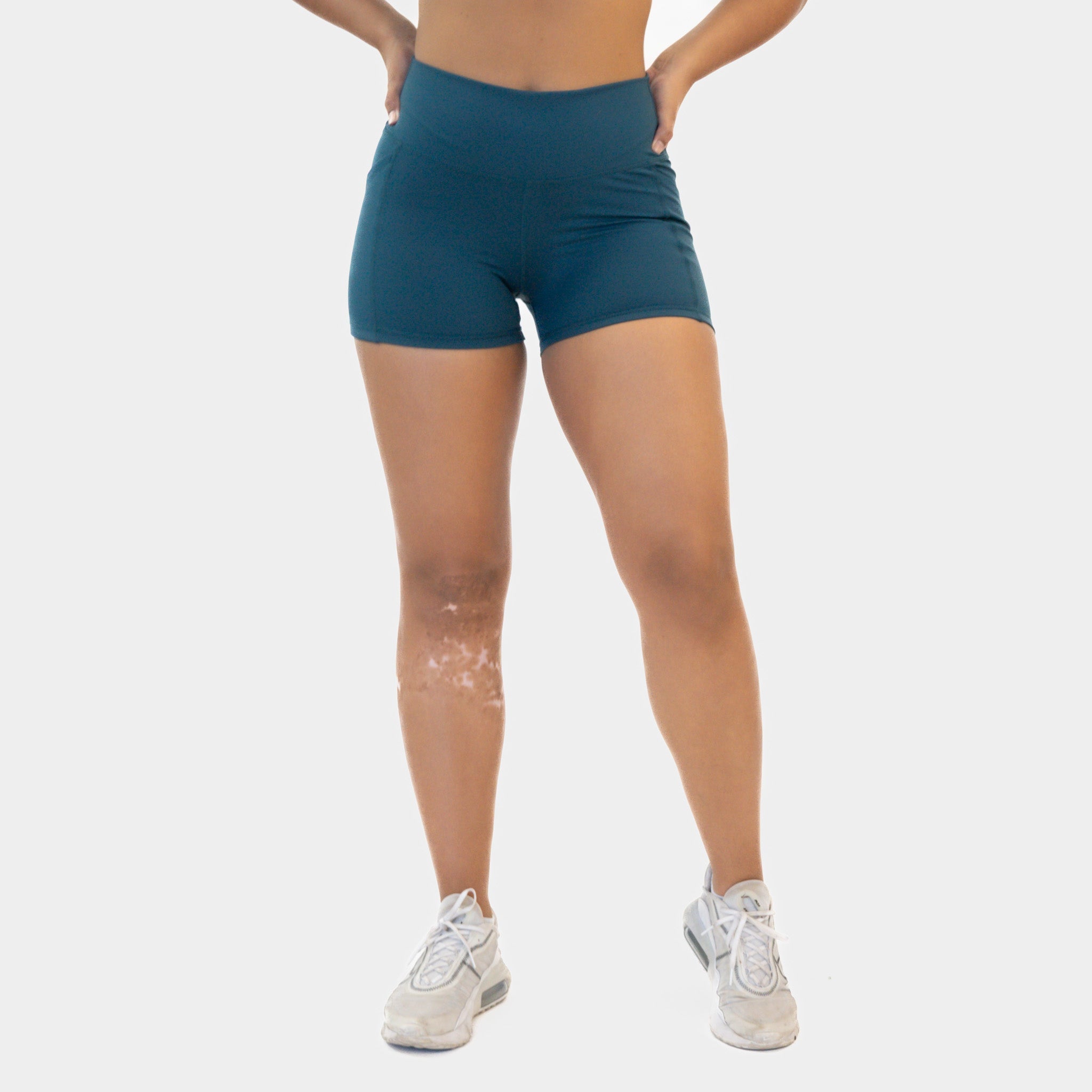 Senita Athletics Lux Rio Shorts 3.75 inch inseam size Small in