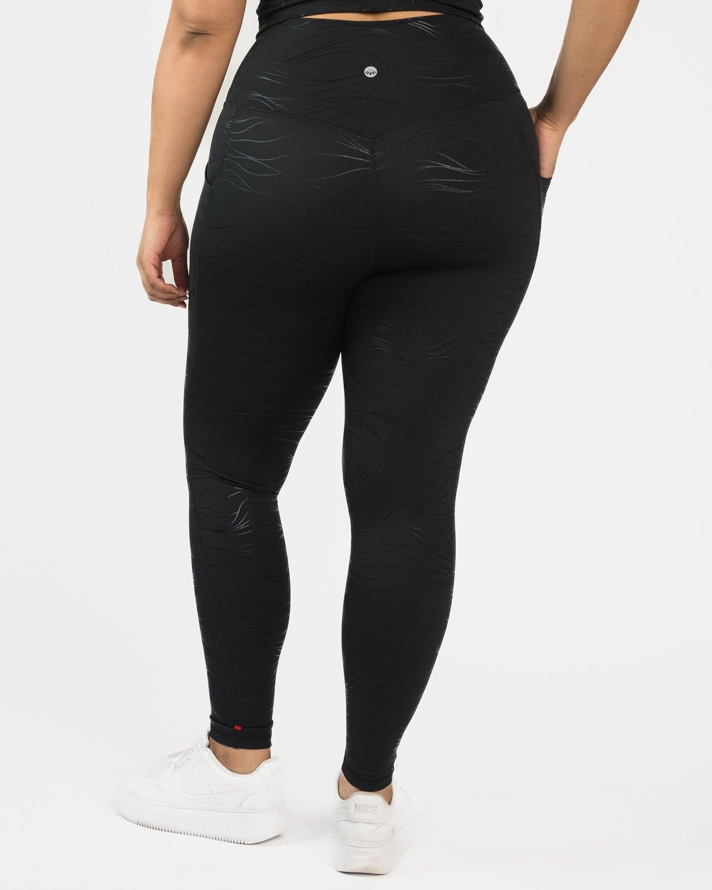 Lux Pace Leggings (26 in.) - Black Waves