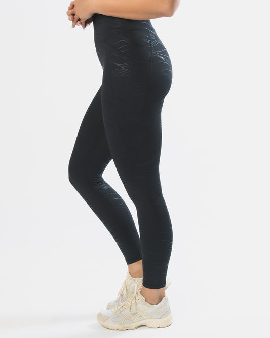 Lux Pace Leggings (26 in.) - Black Waves