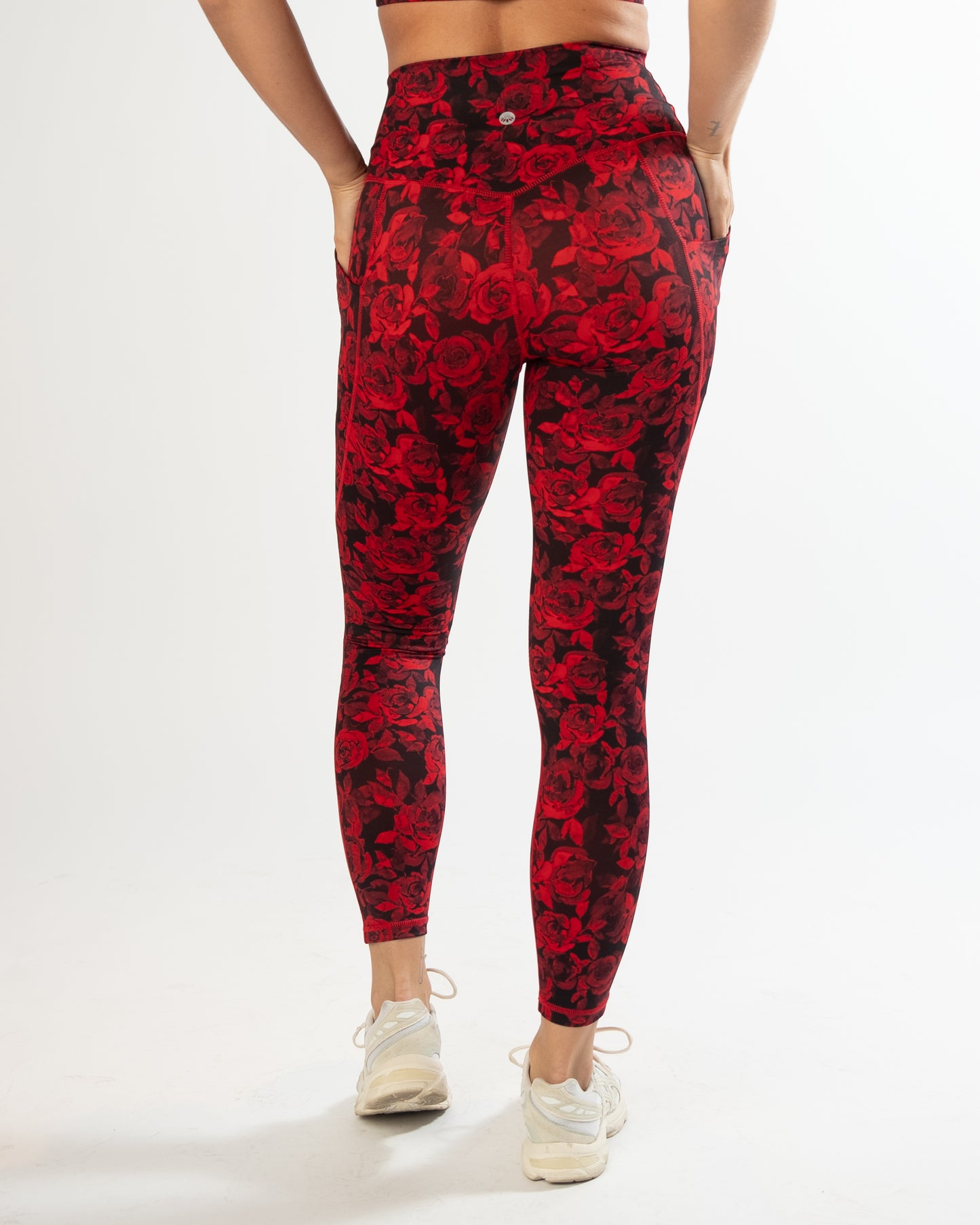 Lux Pace Leggings (26 in.) - Red Roses