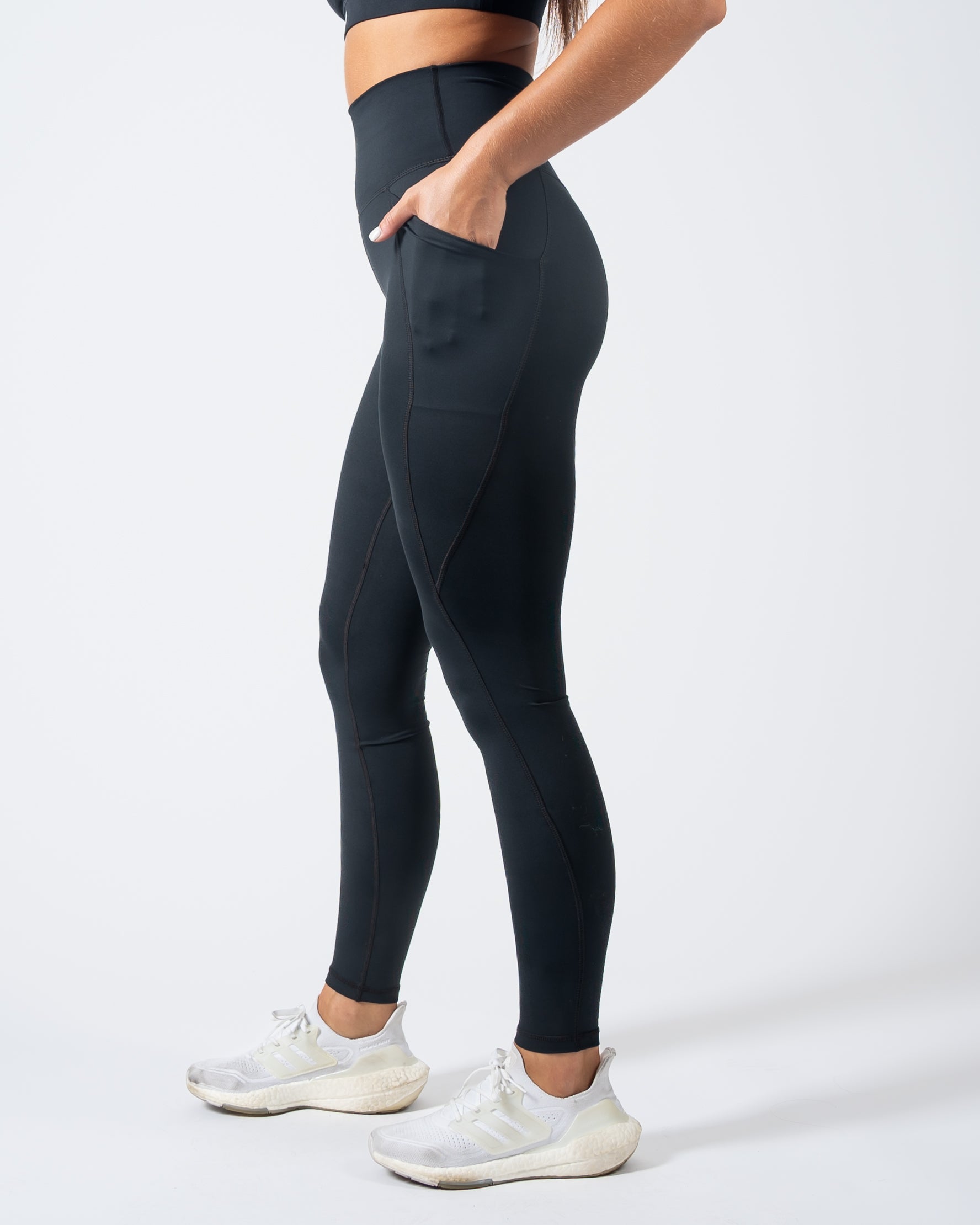 Senita Athletics - Our pick for Outfit of the Week is The Harmony Crop  Top - Black with the Tricolor Lux Leggings - Black, Jungle, Mint! ✨ I  mean c'mon! 😍 Name