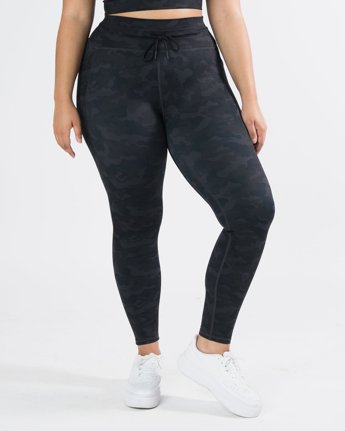 Lux Train Leggings - Black Camo